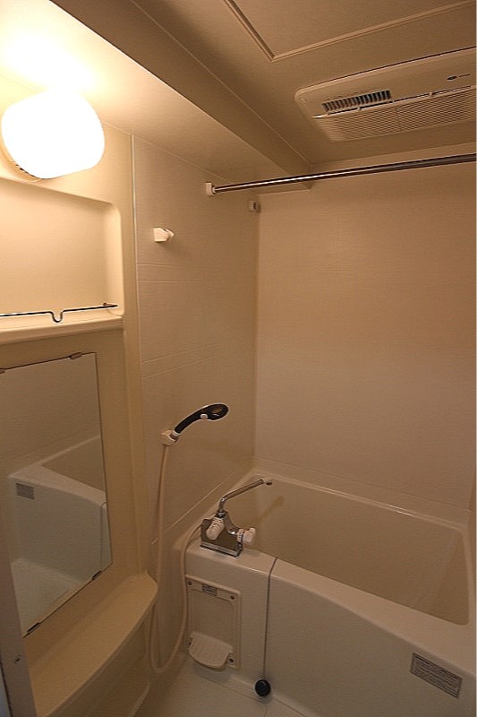 ガラ・ステーション四谷三丁目2階 お風呂