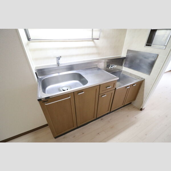 ドリームシティ　A102号室 キッチン