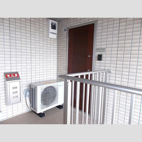 スプリングハウス 3階踊場