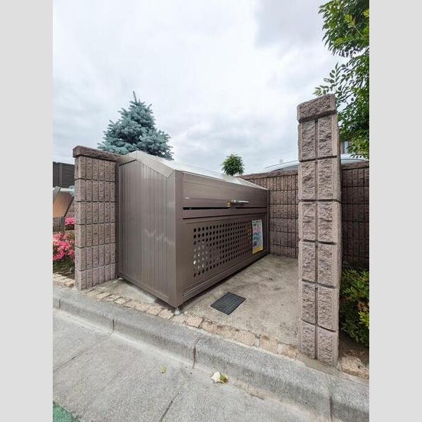 ピエールドゥ　ヴィラ ごみ置き場