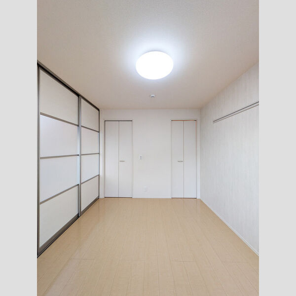 ルミエール木崎103号室 洋室