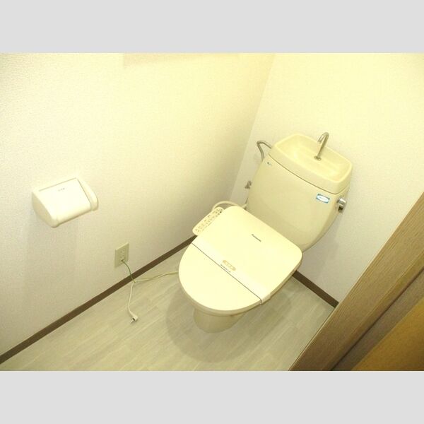 スプリングハイム　A201号室 トイレ