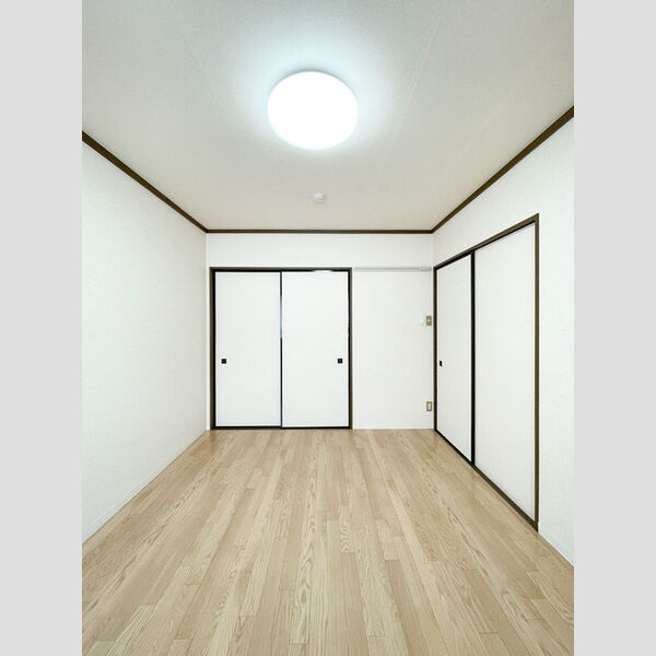 グリーンヒル新宿203号室 洋室5.75帖