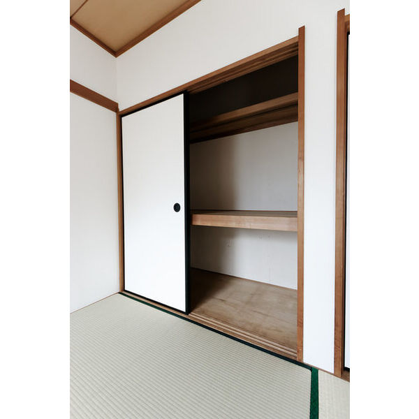 湘南サンライズガーデンA棟0203号室 収納