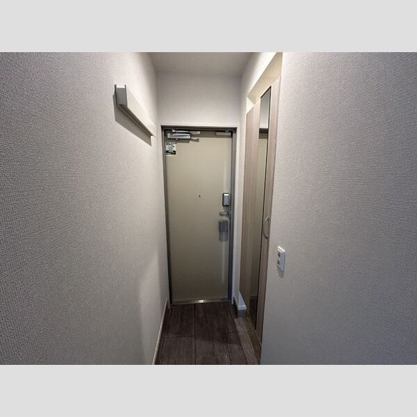 ミーナ西船橋106号室 玄関