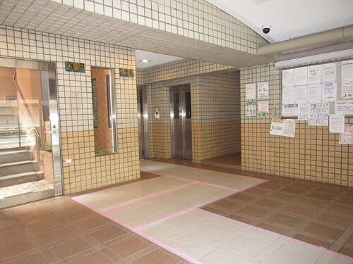 ライオンズマンション浮間公園4階 １階共有部通路