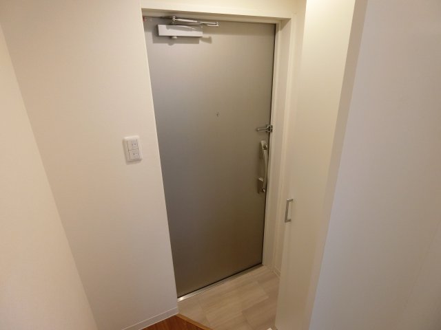Ｗｅｓｔ　Ｆ．Ｙ．0304号室 玄関