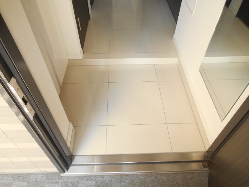 ドムス・スタイル神楽坂8階 玄関