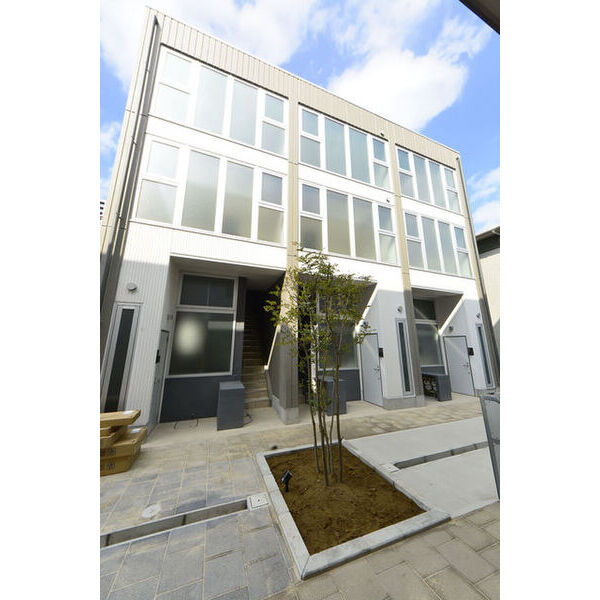 サリースマイル参番館の外観画像