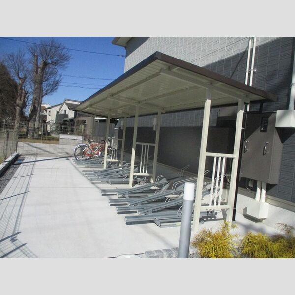 フォレストウッド　B棟201号室 駐輪場