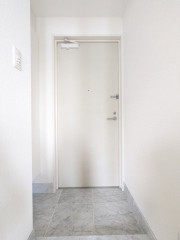 エムジー目黒駅前1003号室 玄関