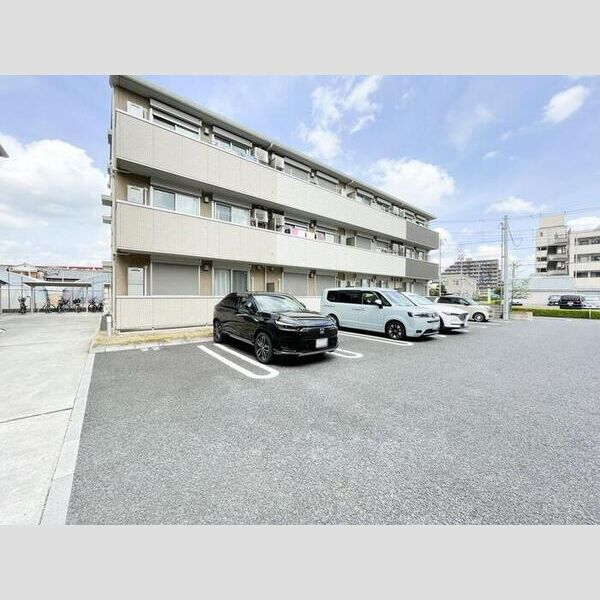ロイジェントパークス草加手代　B 駐車場