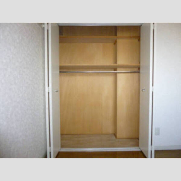 ニューパレスプロスパー 北側クローゼット(2LDK)