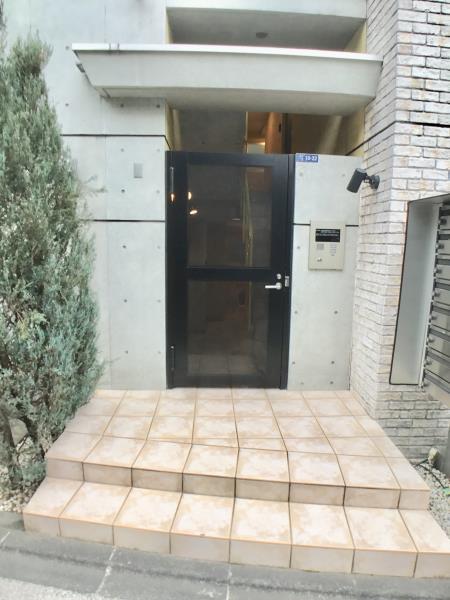 モデュロール上落合1階 エントランス