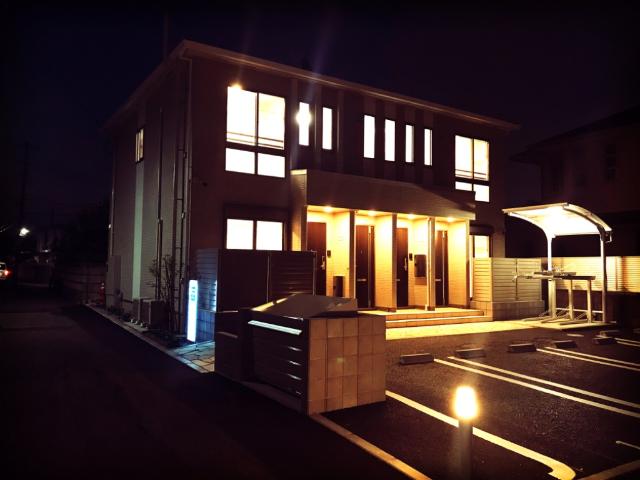 ソラーレ市川 外観写真（夜）