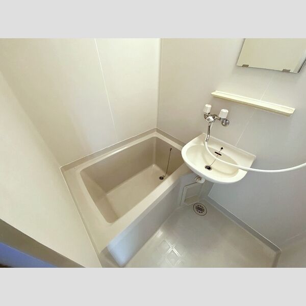 プレミールB105号室 浴室