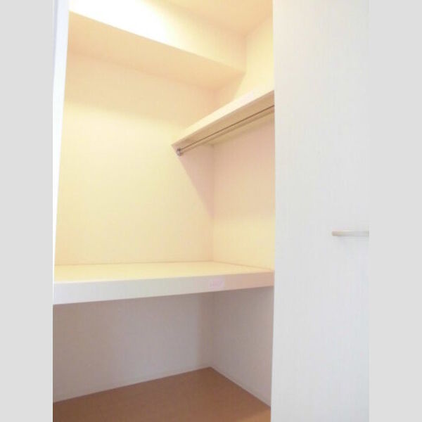 ルシェリア一番館・二番館 ウォークインクローゼット