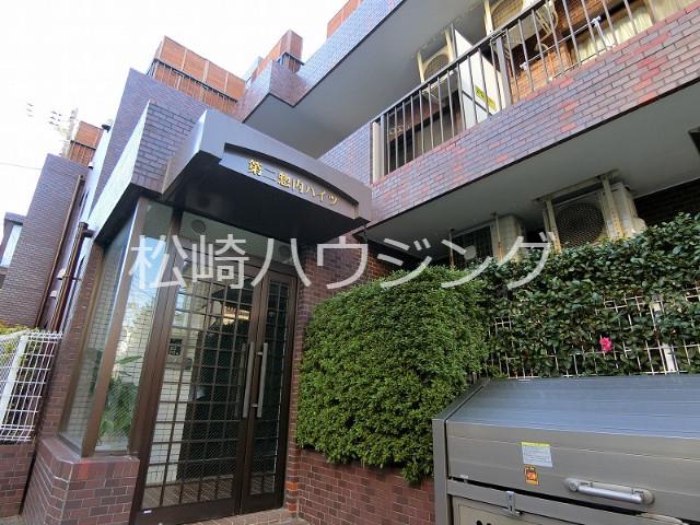 第二惣内ハイツ2階 エントランス