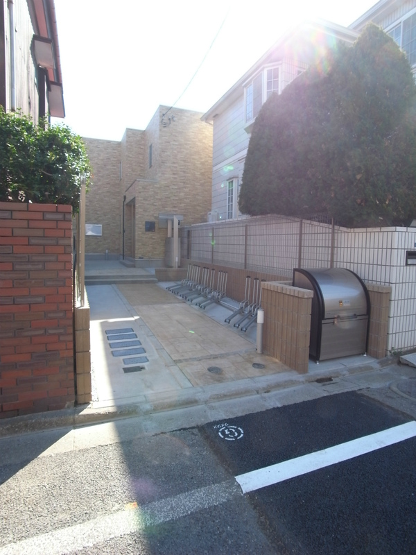 リブリ・松仙2階 エントランス