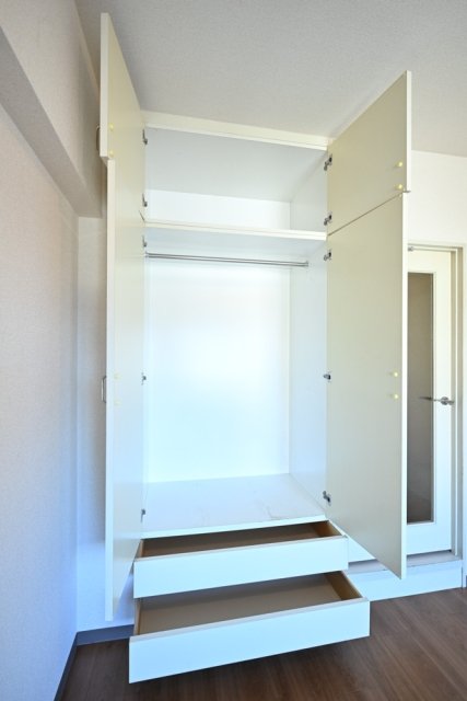 ワコーレ八幡山 収納