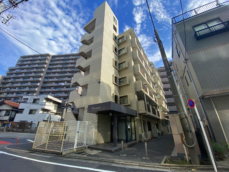 シンシアリー3階 外観