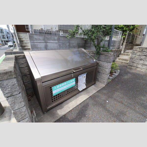 フィーロ203号室 ゴミ置き場