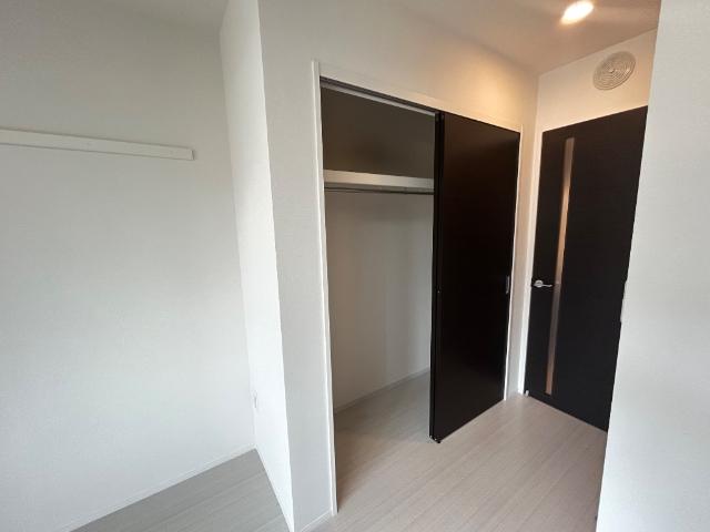 OceanCoastTsudanuma（オーシャンコーストツダヌマ）301号室 クローゼット