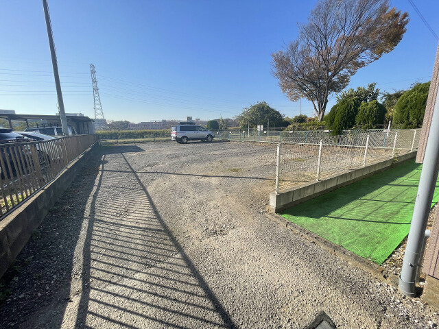 鈴木コーポ 駐車場