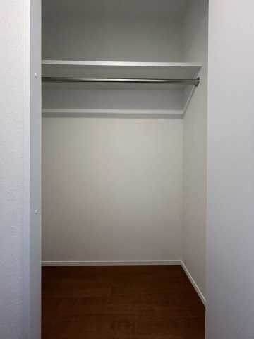 エルファーロ中野富士見町0304号室 収納