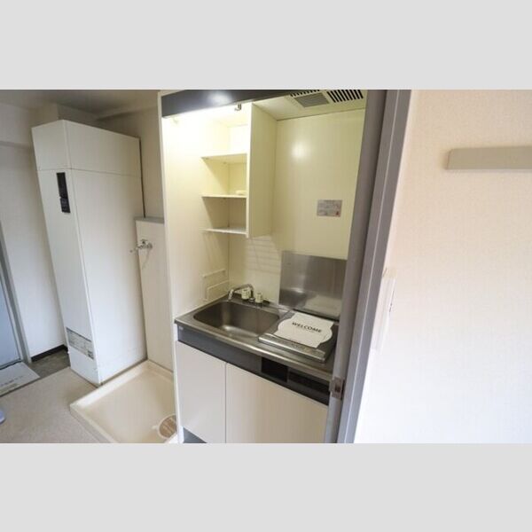 コンフォール小泉303号室 キッチン　IH一口コンロ