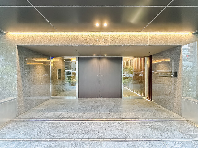 レジディア中目黒Ⅲ9階 エントランス