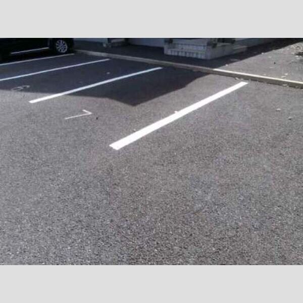 コージーコート203号室 駐車場