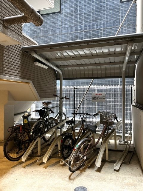 パレステュディオ五反田8階 駐輪場