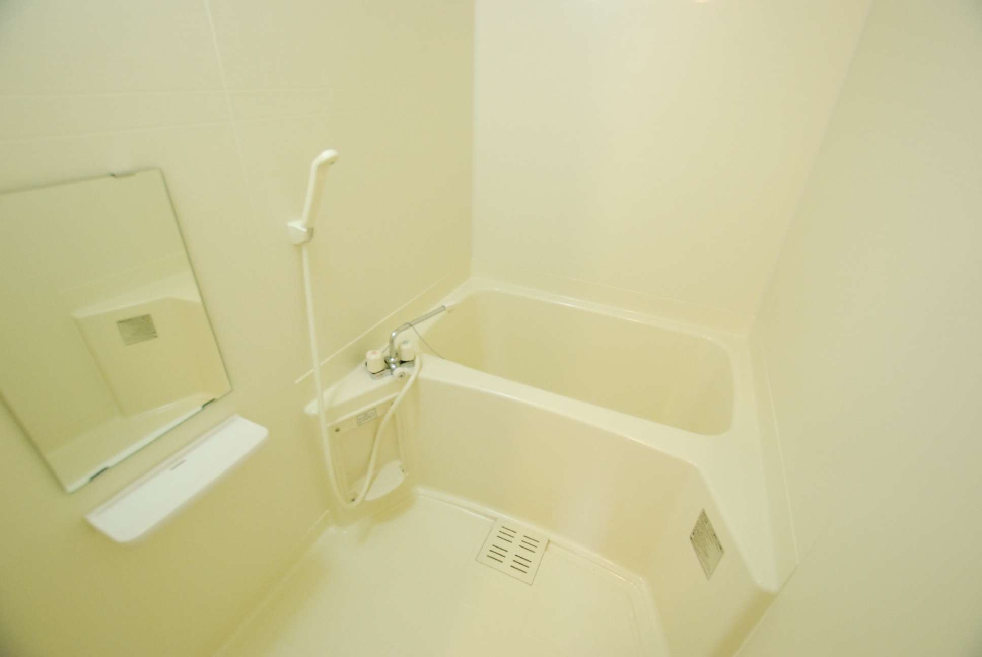 レオパレスミルリーフ203号室 お風呂