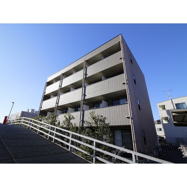 アンプルール フェール グランデール 外観