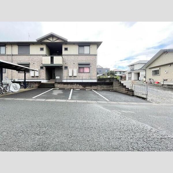 シェル・アジュール 駐車場