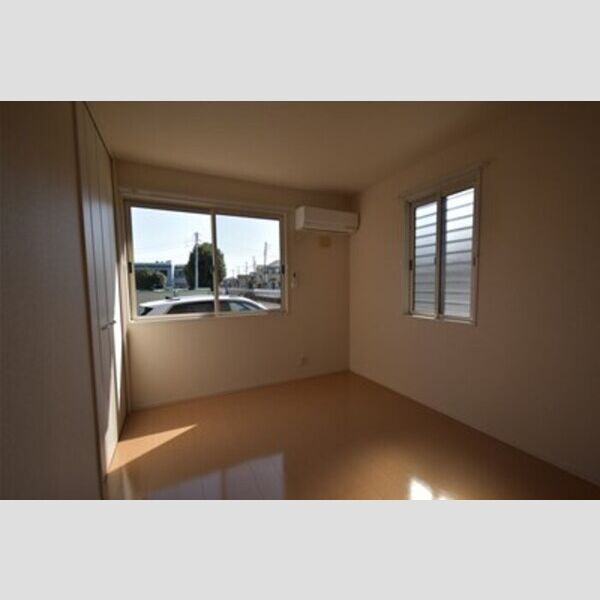 ベルフローラC102号室 居室