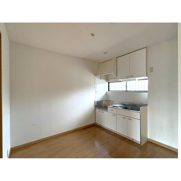 メゾンたまプラーザB リビング