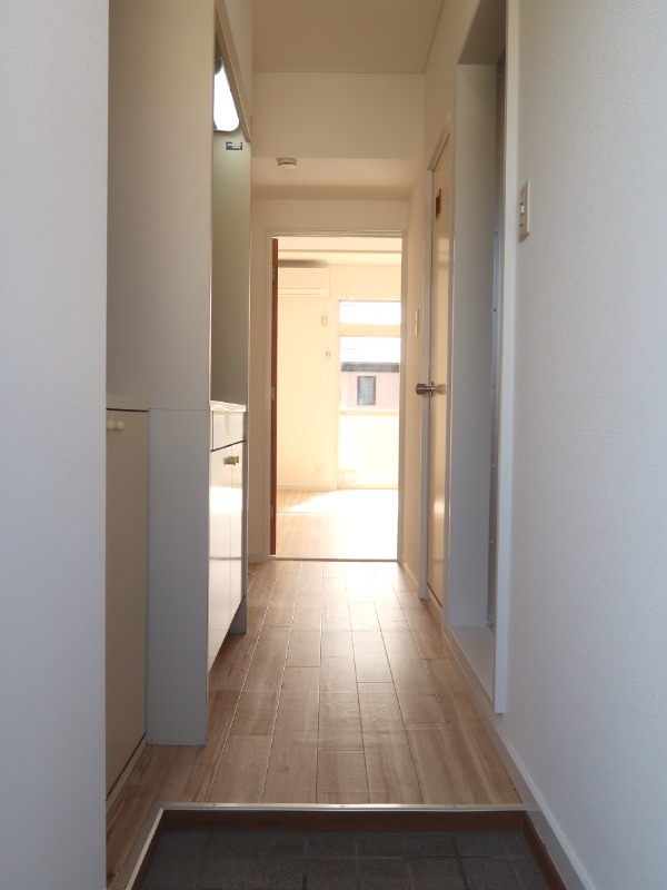 バードヒルズ2階 内観