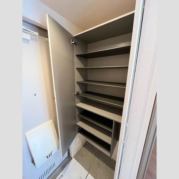 ボナール・T103号室 玄関