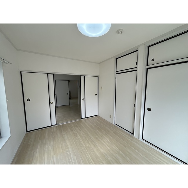 サンシャインハイツカジワラ205号室 リビング