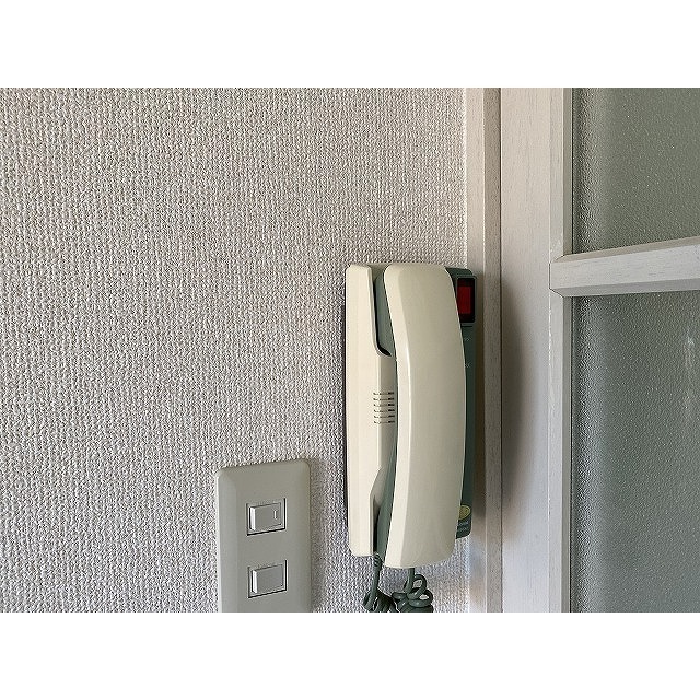 ハイタウン横浜東0406号室 インターホン