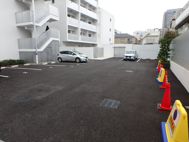 プラウドフラット中野314号室 駐車場