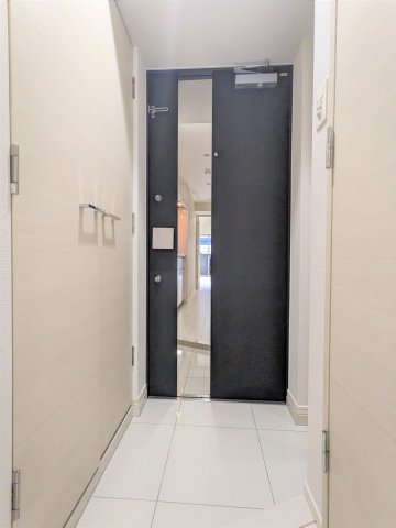 レスティア三軒茶屋 玄関