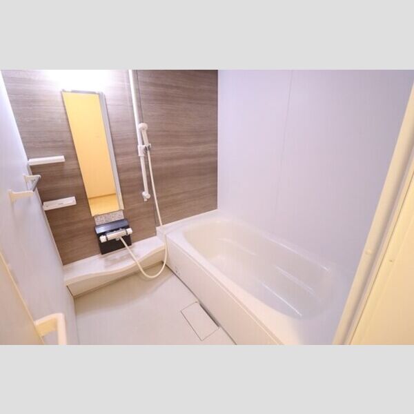 フォンテーヌ　Ⅴ 追い焚き機能付き一坪風呂