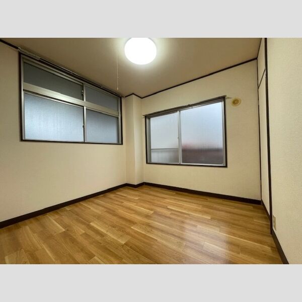 農住メゾン霞101号室 居室