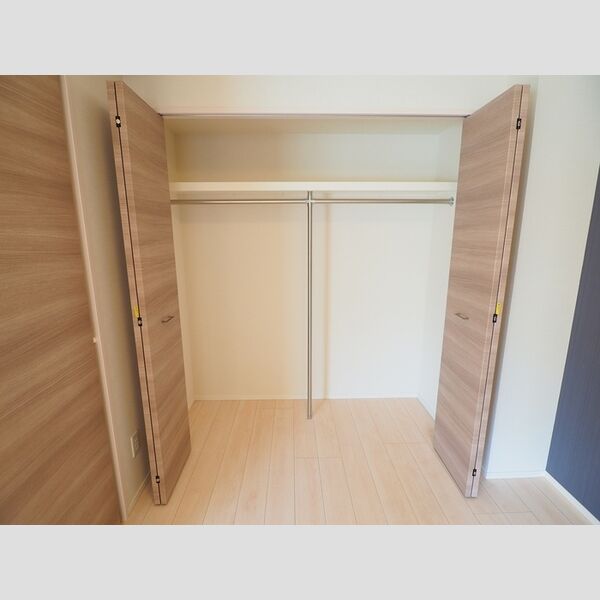 ロイジェントパークス千葉中央0712号室 クローゼット