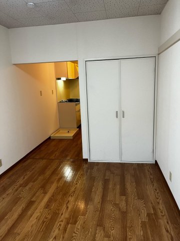 ハイム国立205号室 リビング