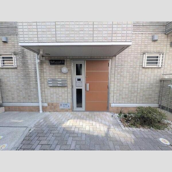 ベルウッドⅡ 田園調布201号室 エントランス
