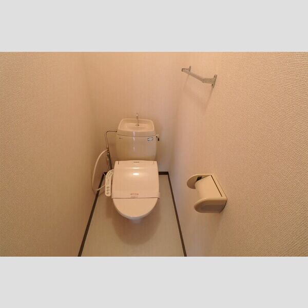 エスポワールいずみ213号室 バス・トイレは別となっています